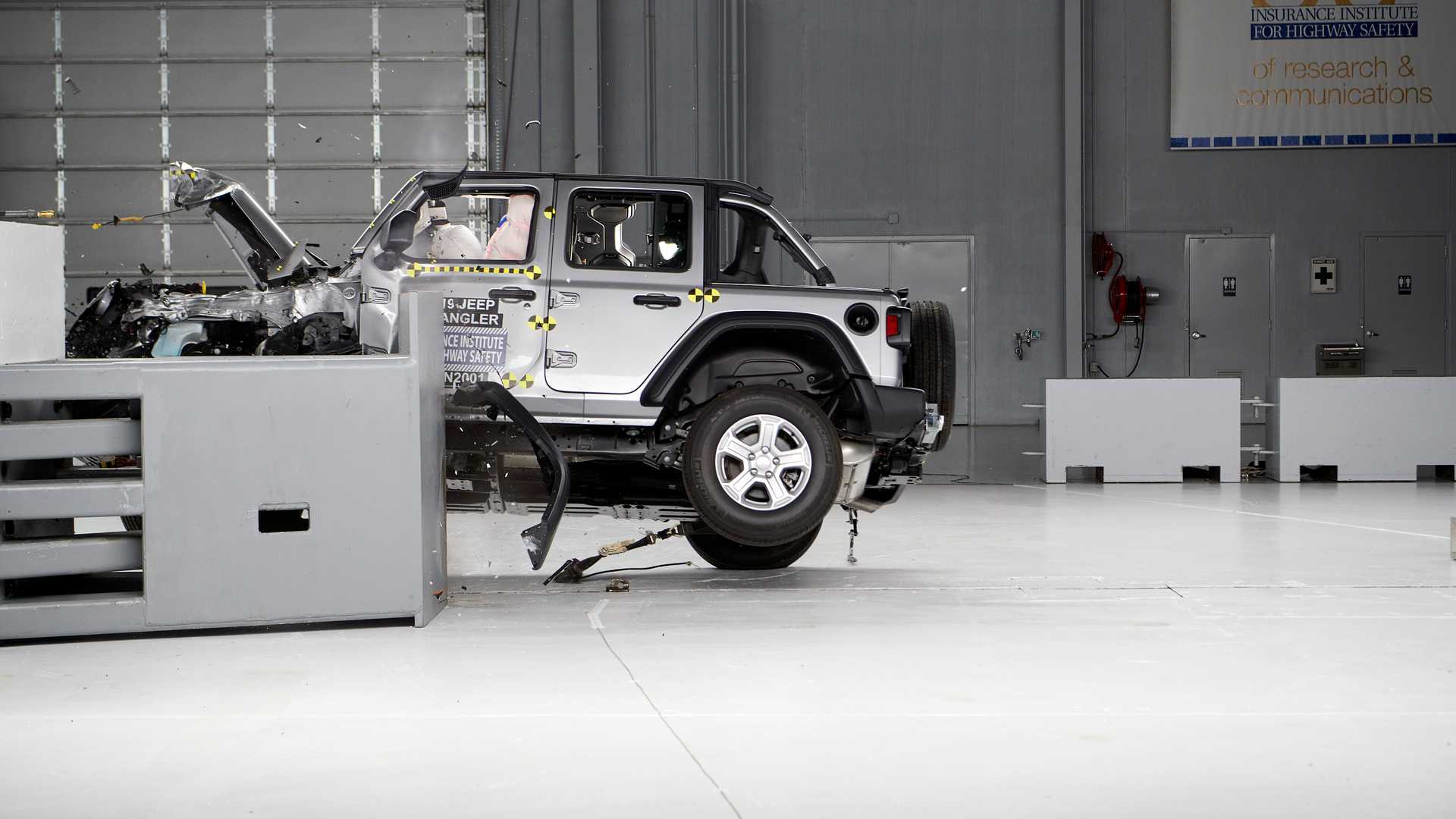 jeep wrangler jl-crash-test