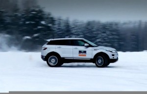 Съвети за зимно шофиране от Land Rover (видео)
