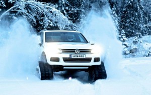 Volkswagen Snowareg: нова шейна за Дядо Коледа (галерия)