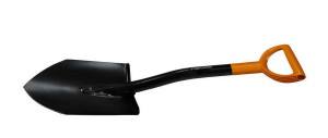 Fiskars 131417: нова евтина и компактна лопата за джип